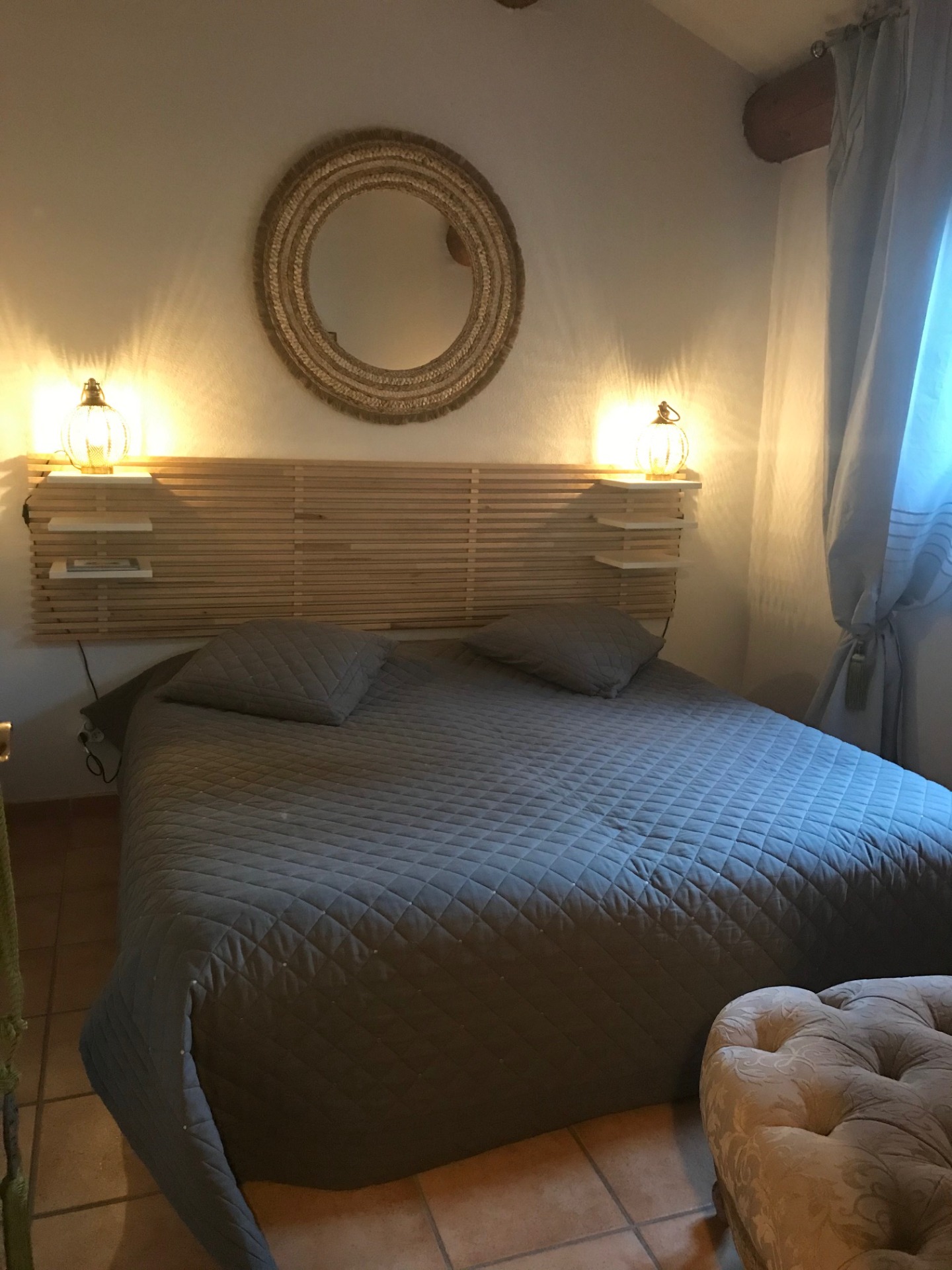 Chambre moderne à l’étage